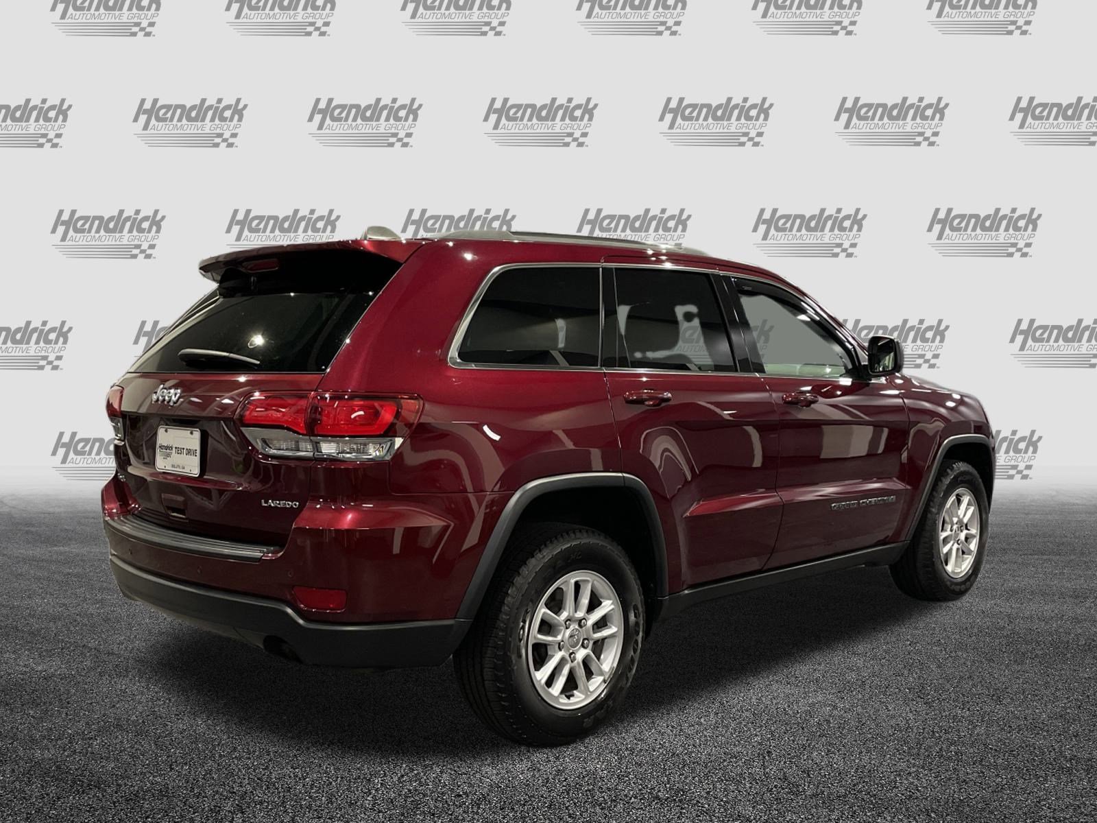Used 2020 Jeep Grand Cherokee Laredo image 10