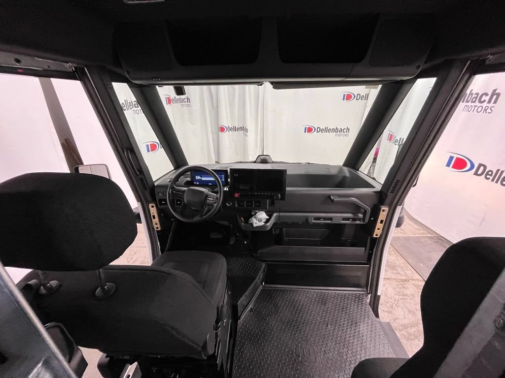 Used 2024 Chevrolet Brightdrop 400 w/ Commercial Equipment Package AWD/4WD image 15