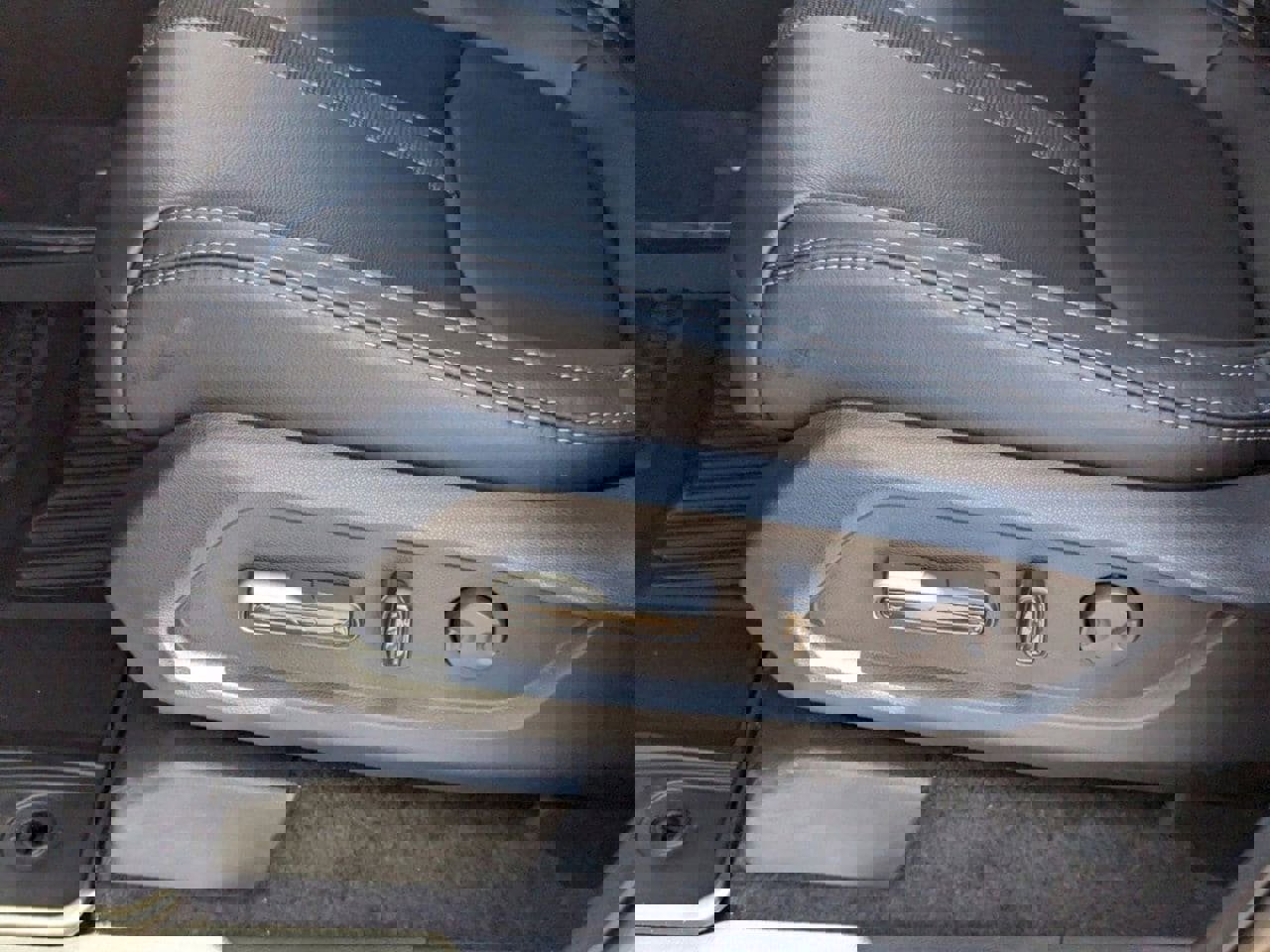 New 2025 Honda Pilot EX-L image 12