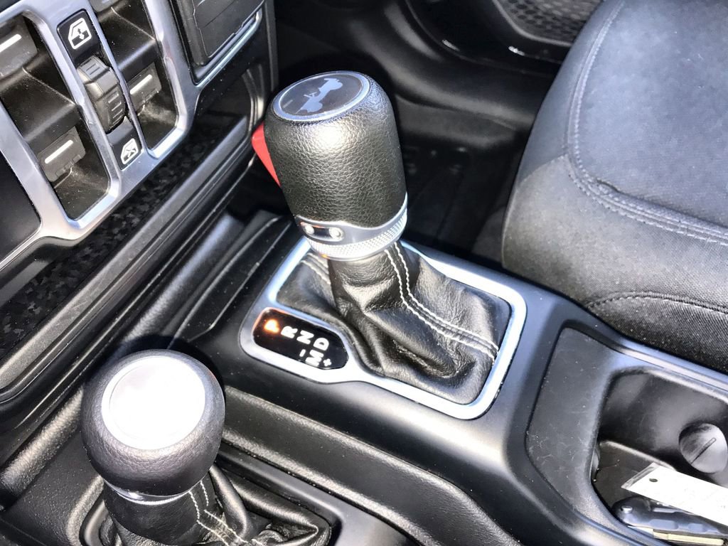 Used 2021 Jeep Wrangler Unlimited Sahara w/ Uconnect 4C Nav & Sound Group AWD/4WD image 20