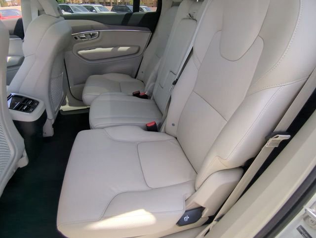 Certified 2025 Volvo XC90 B6 Core image 18