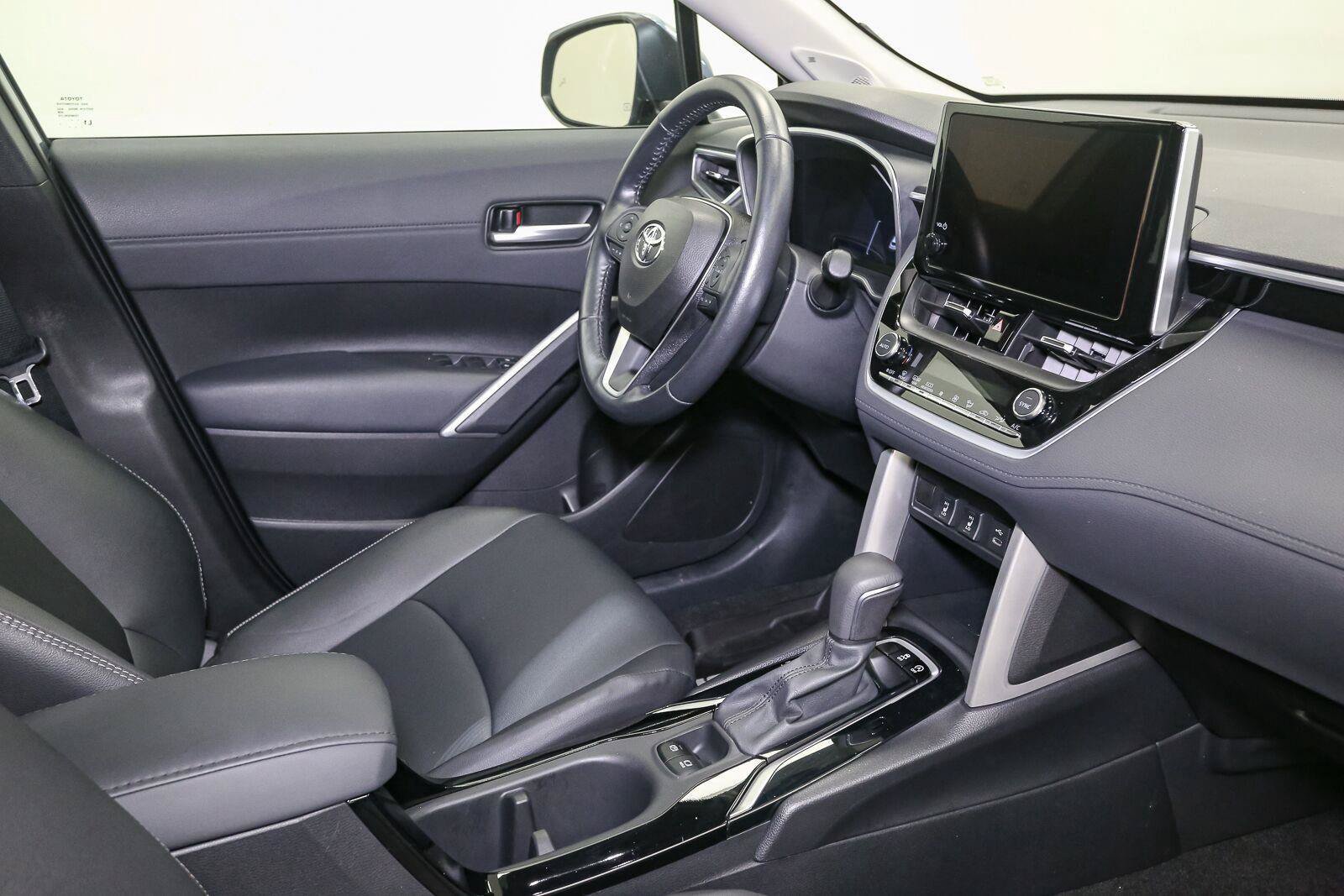 Certified 2023 Toyota Corolla Cross XLE w/ Convenience Package AWD/4WD image 20