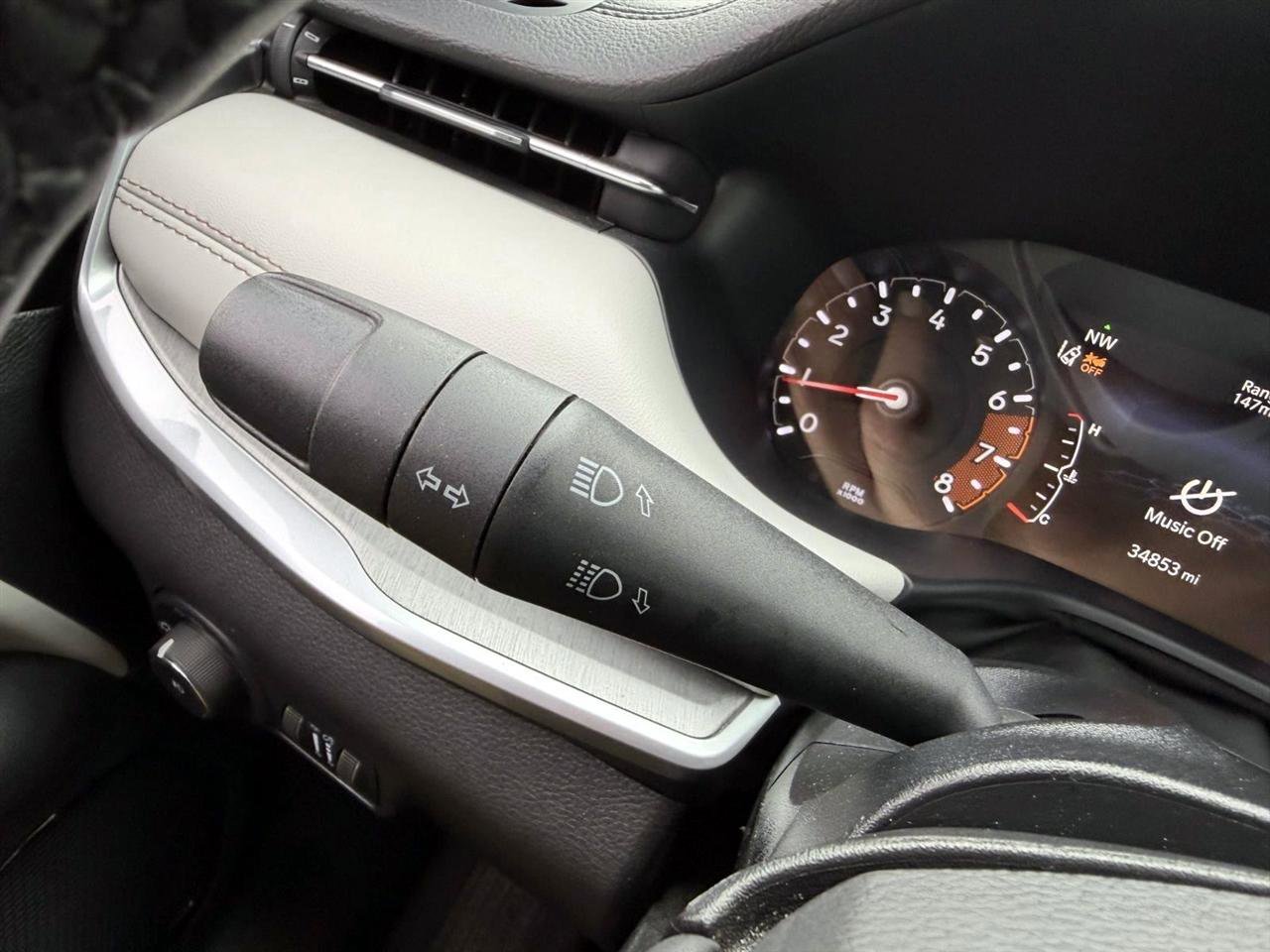 Used 2025 Jeep Compass Limited AWD/4WD image 26