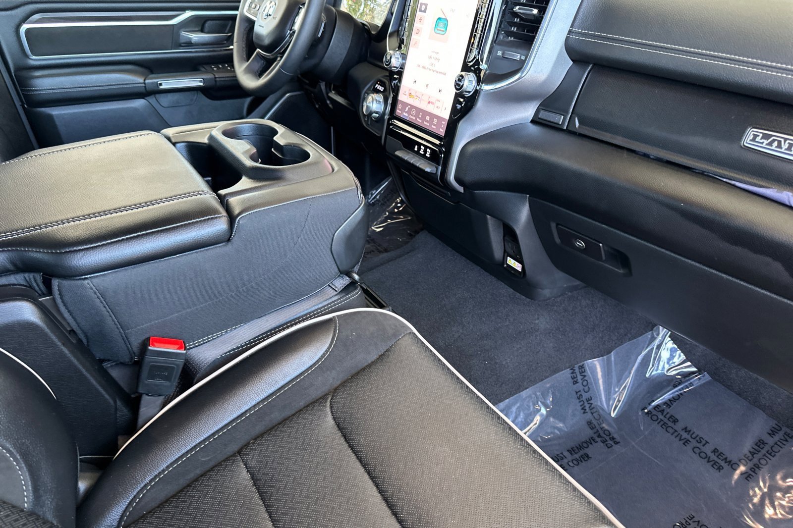 Used 2025 RAM 1500 Laramie image 19