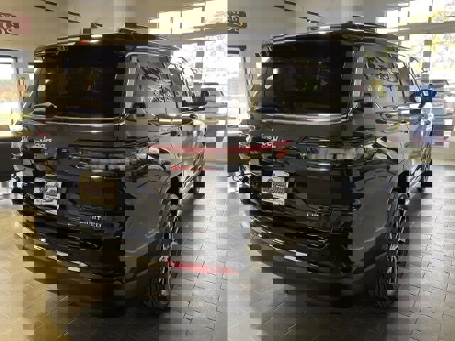 Used 2024 Jeep Grand Cherokee L Limited w/ Luxury Tech Group II image 5