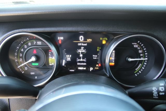 Used 2023 Jeep Wrangler Unlimited Sahara w/ Cold Weather Group AWD/4WD image 23
