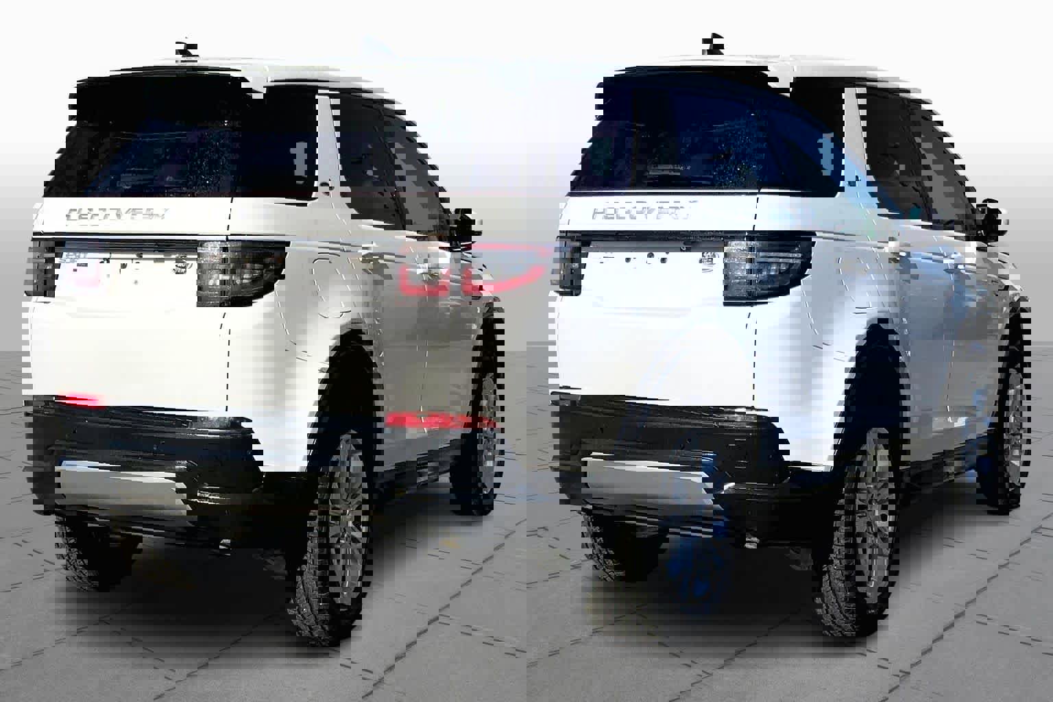 Used 2020 Land Rover Discovery Sport image 13