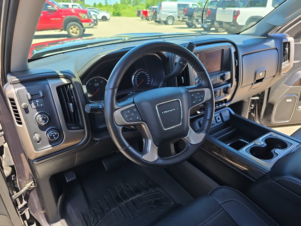 Used 2016 GMC Sierra 1500 Denali w/ Enhanced Driver Alert Package AWD/4WD image 16