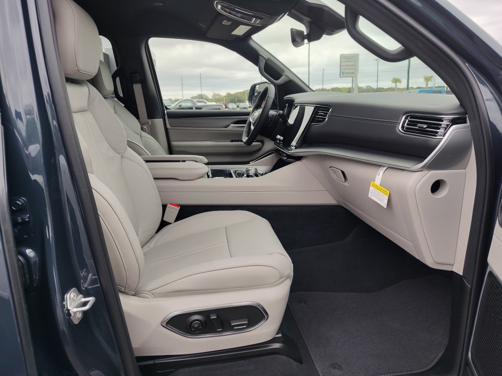 New 2025 Jeep Wagoneer Series I w/ HD Trailer Tow Package image 22