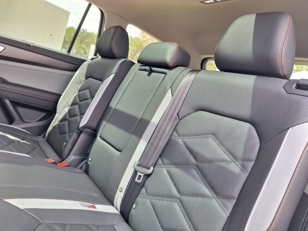 New 2026 Volkswagen Atlas Peak Edition image 25