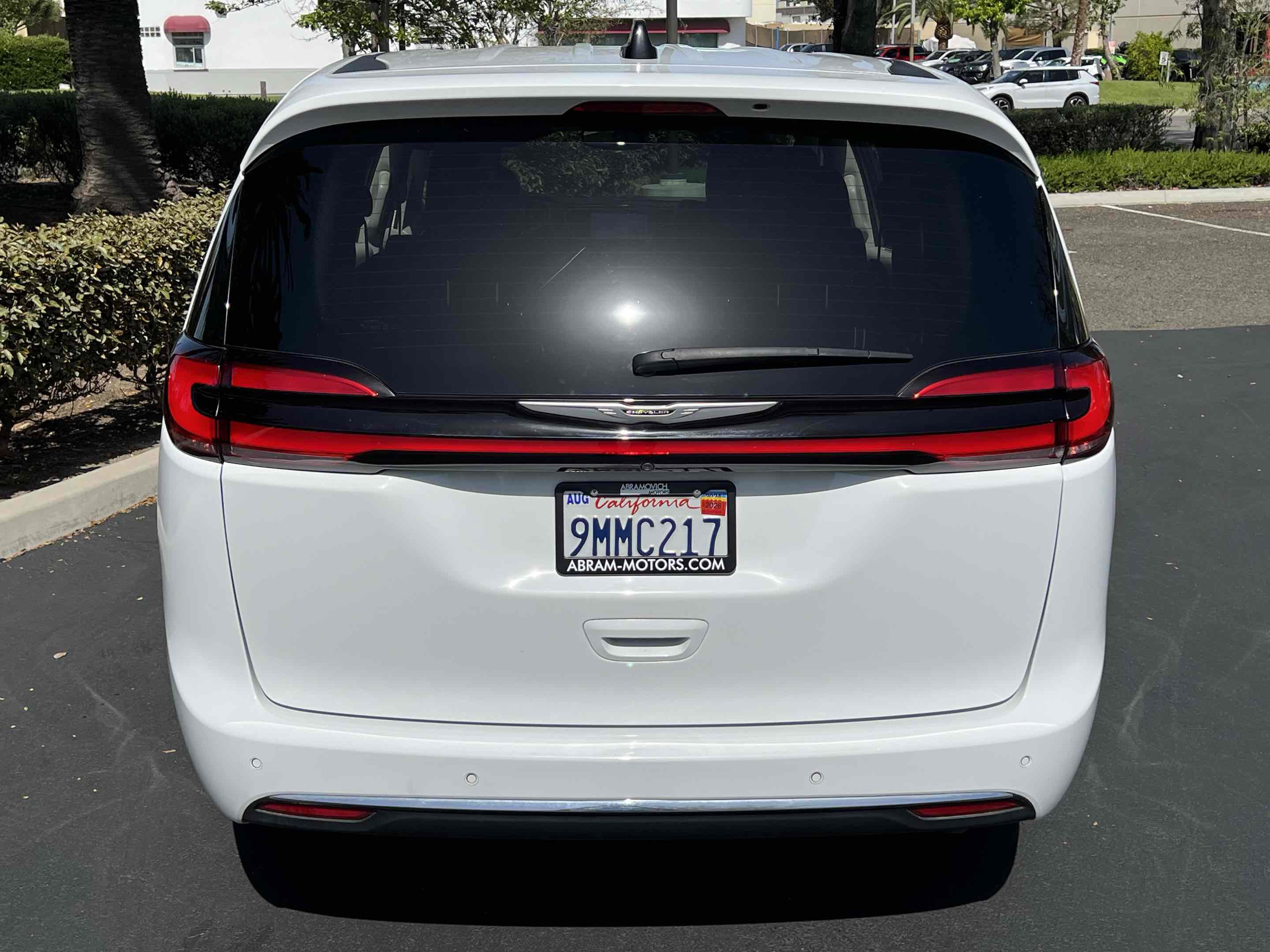 Used 2023 Chrysler Pacifica Touring-L FWD image 51