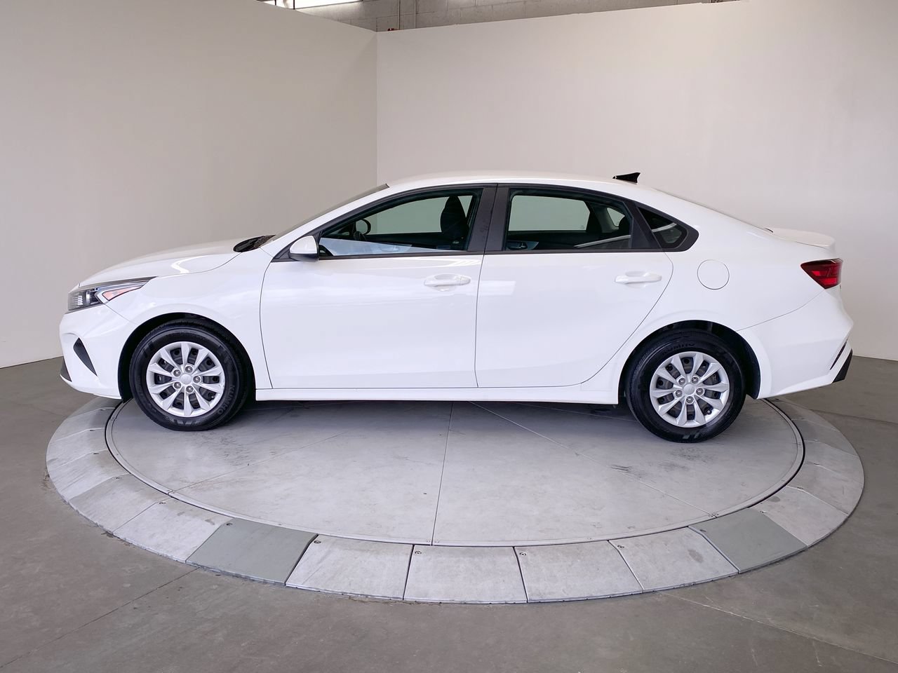 Certified 2024 Kia Forte LX FWD image 2