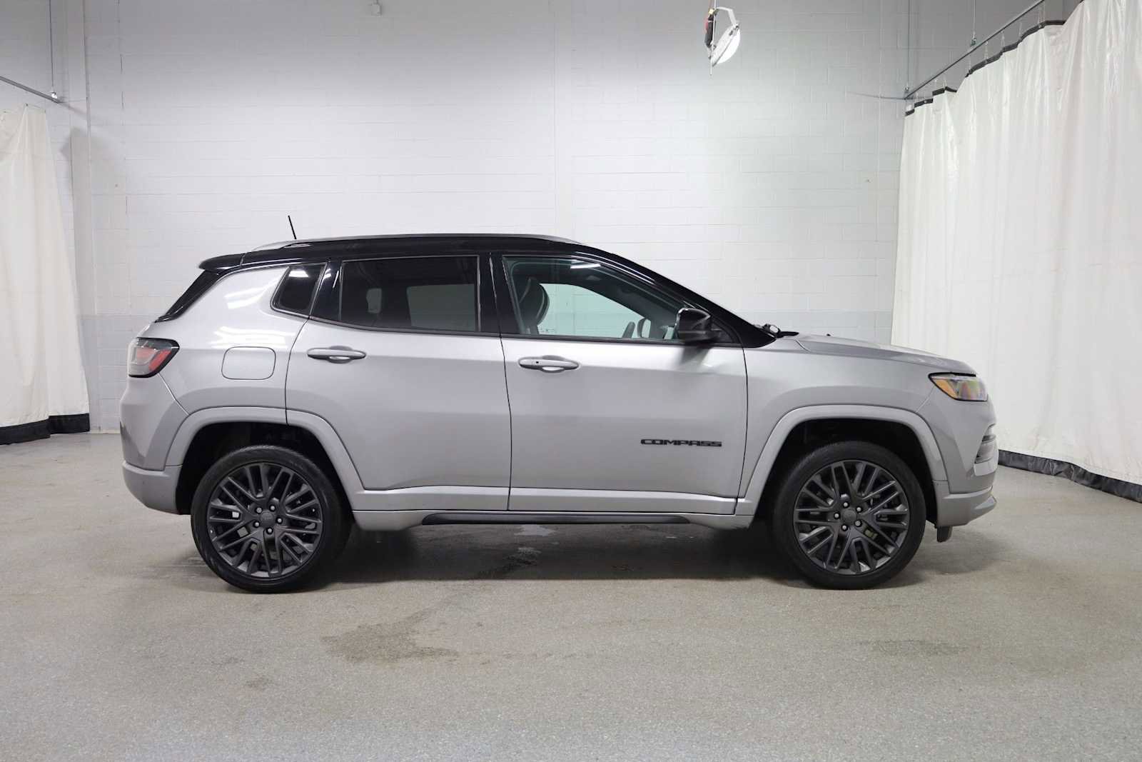 Used 2023 Jeep Compass High Altitude AWD/4WD image 10