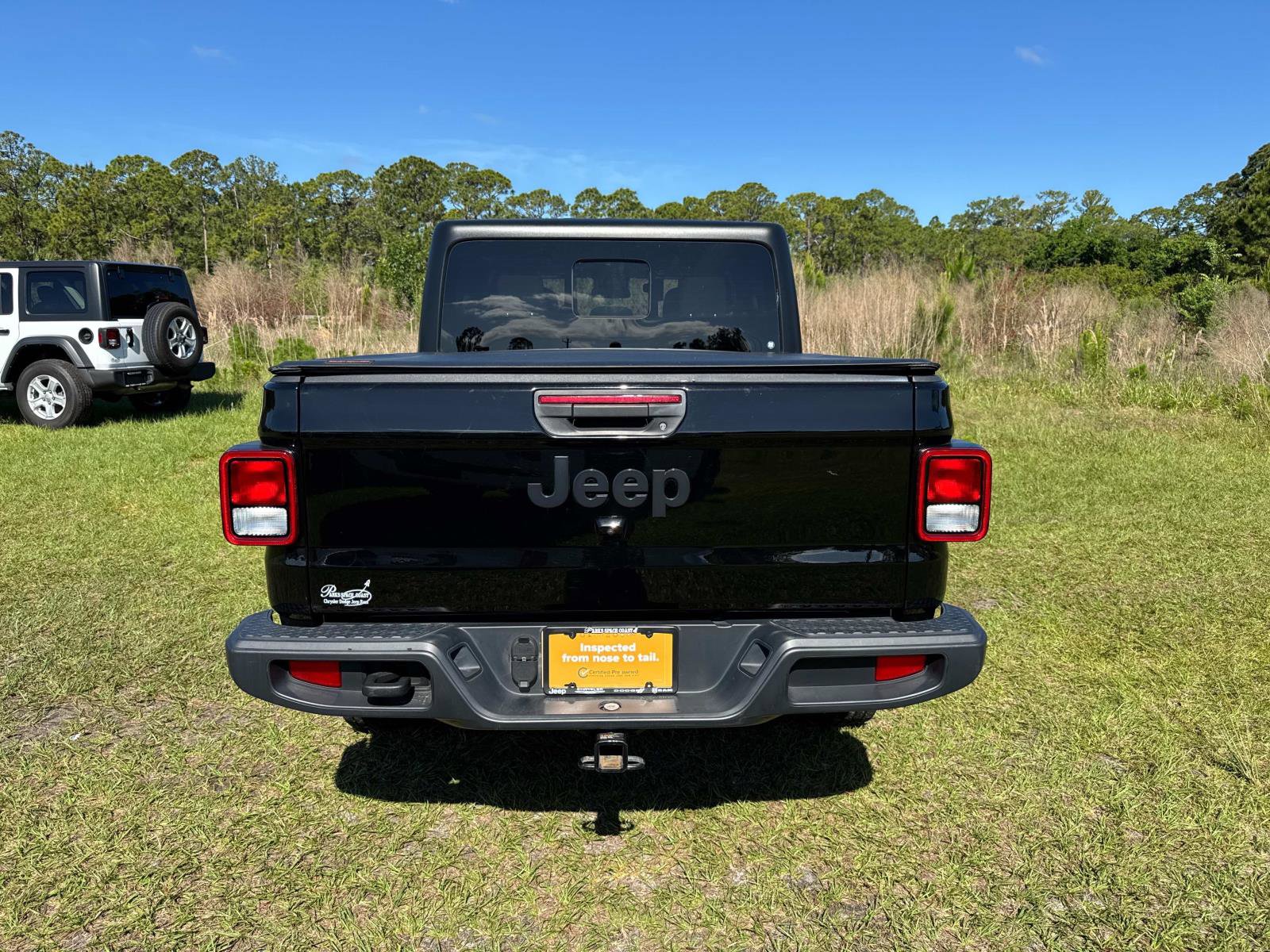 Certified 2024 Jeep Gladiator Sport AWD/4WD image 4