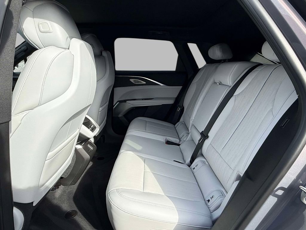 Used 2024 Cadillac Lyriq Sport image 19