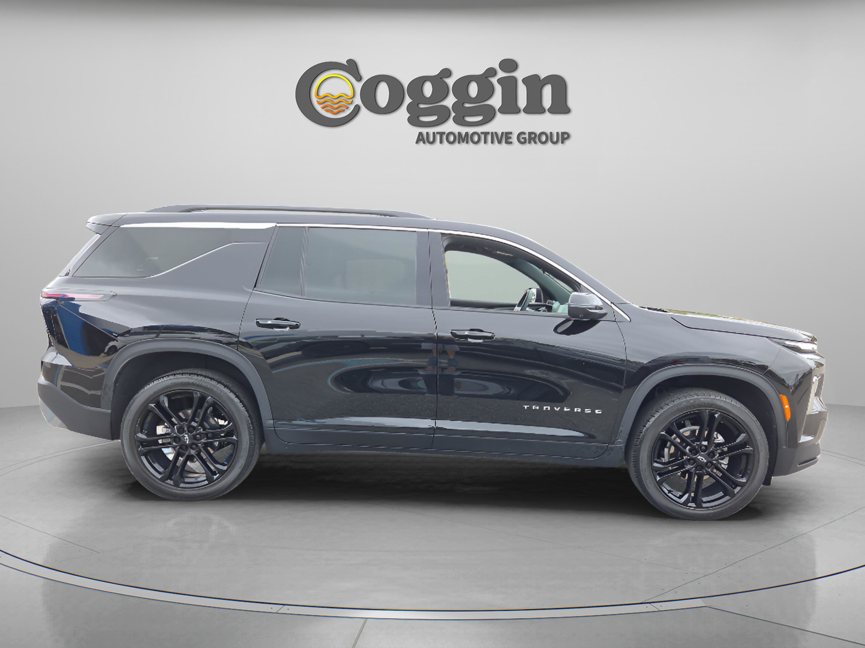 Used 2025 Chevrolet Traverse LT w/ Driver Confidence Package FWD image 6