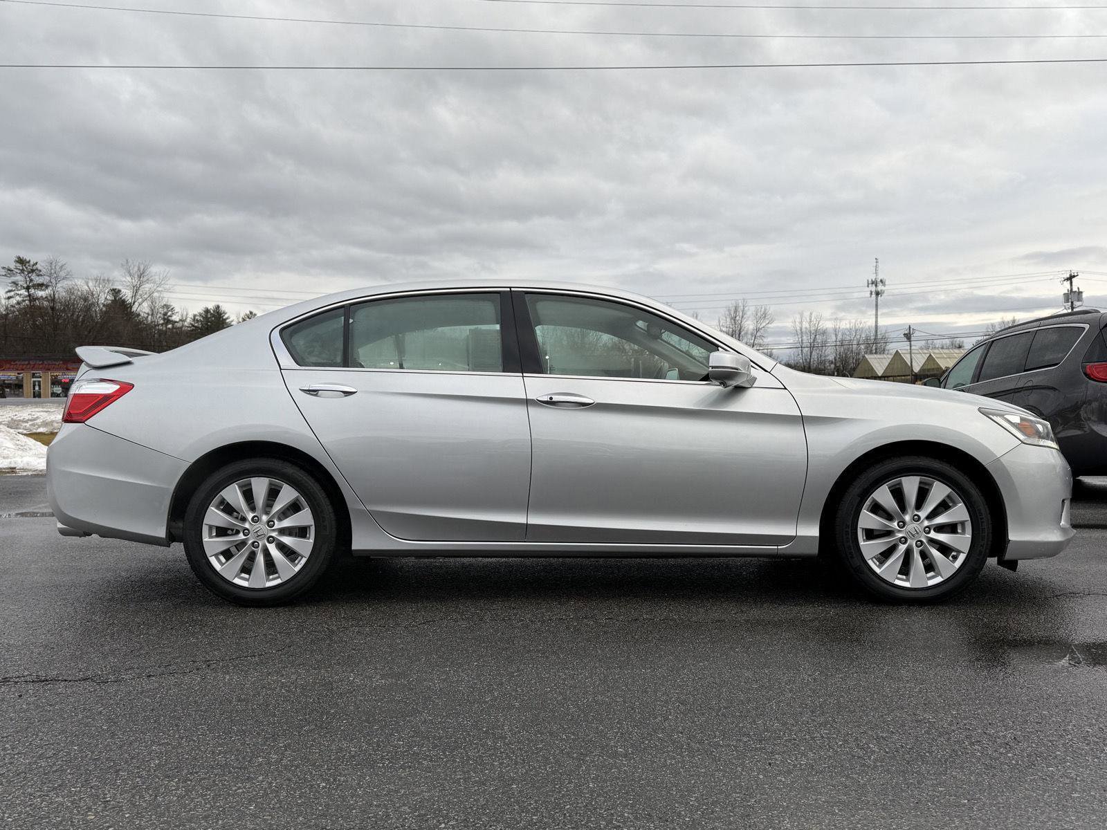 Used 2015 Honda Accord EX-L image 4
