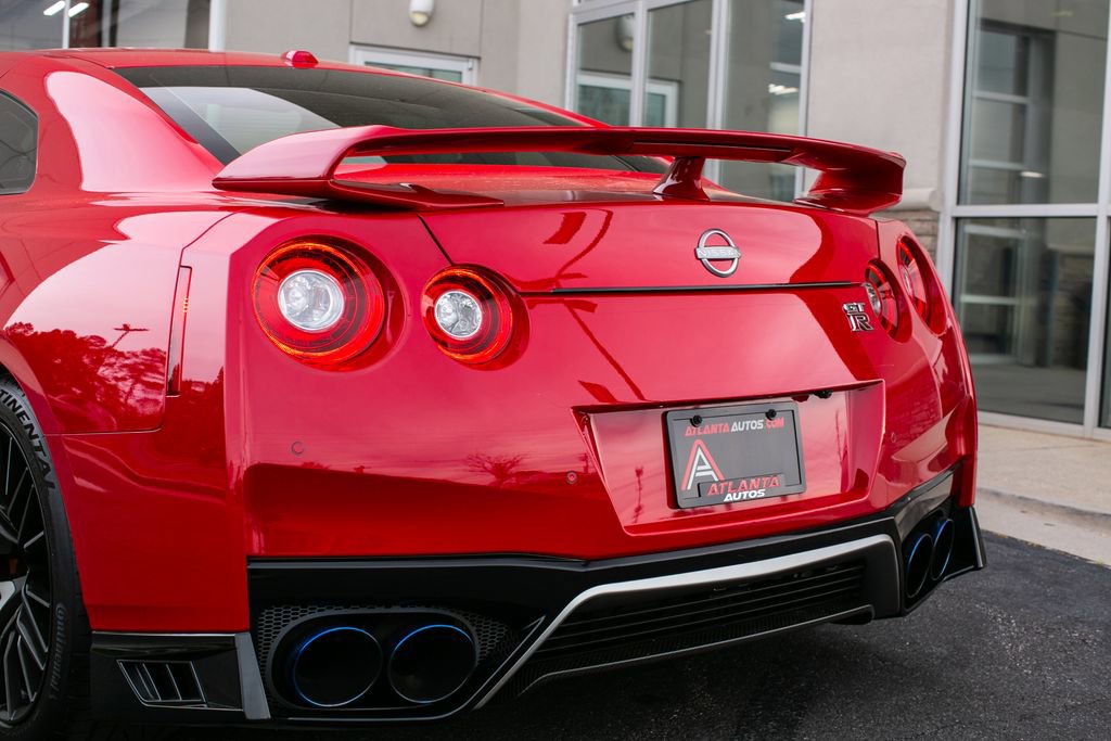 Used 2023 Nissan GT-R Premium w/ Floor Mat Package image 18