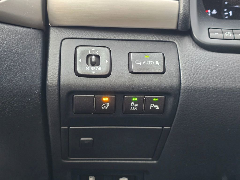 Used 2014 Lexus LS 460 image 18