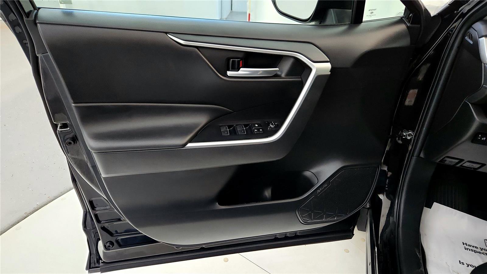 Certified 2023 Toyota RAV4 XLE image 31