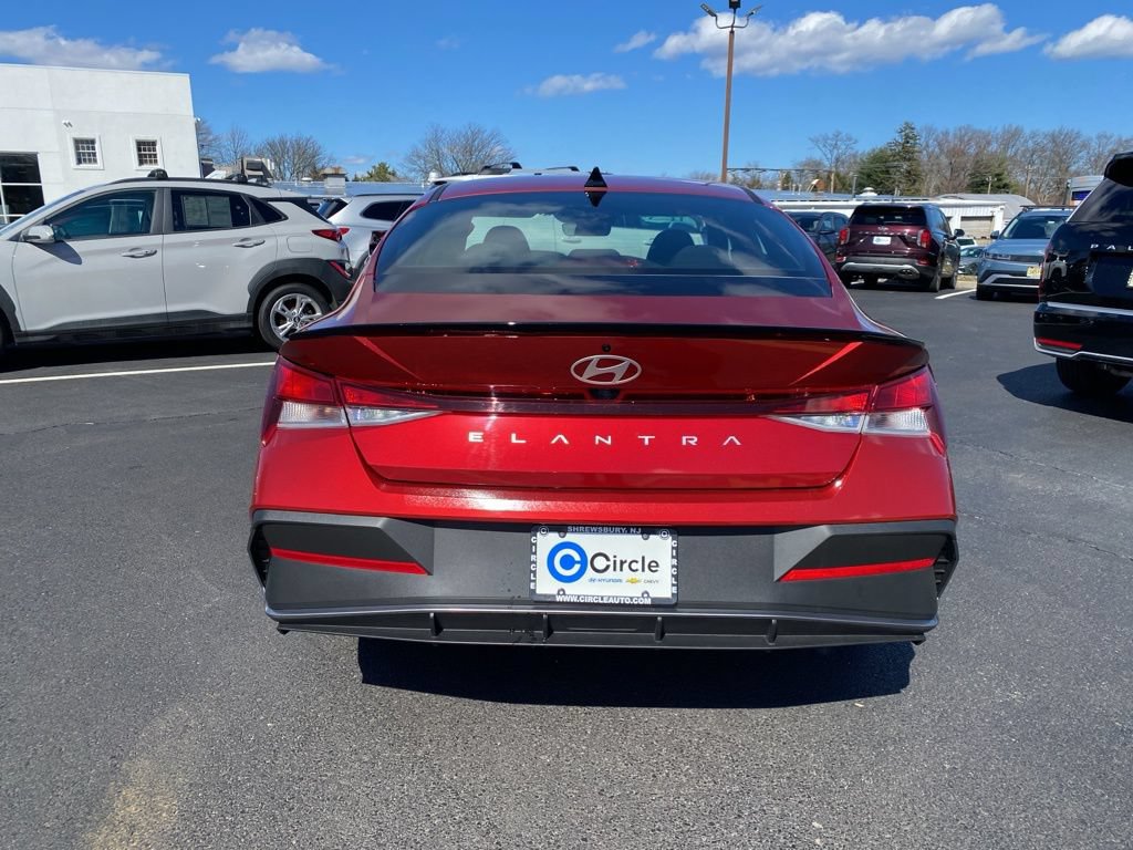 New 2025 Hyundai Elantra Sport w/ Cargo Package FWD image 5