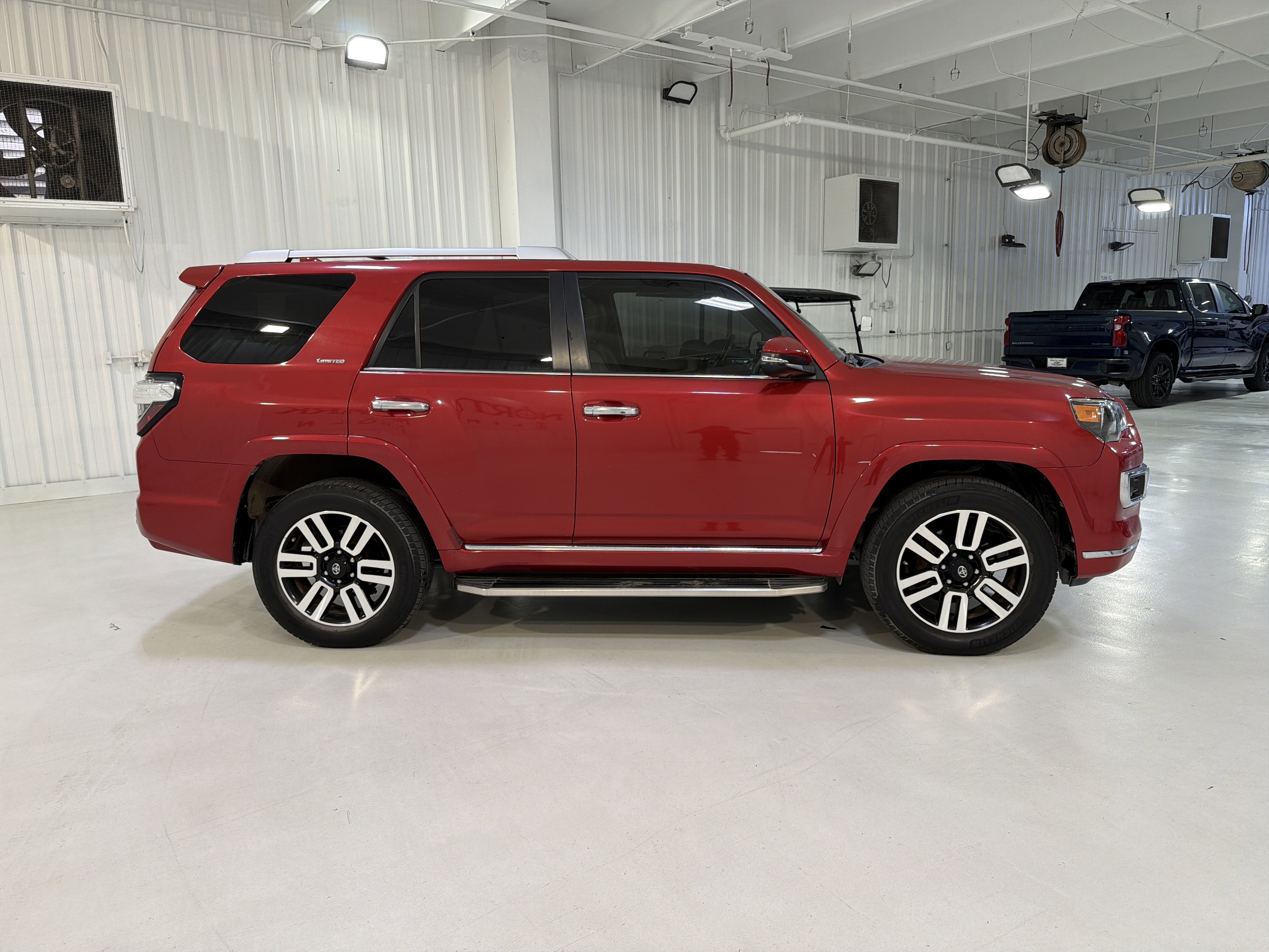 Used 2016 Toyota 4Runner Limited AWD/4WD image 6