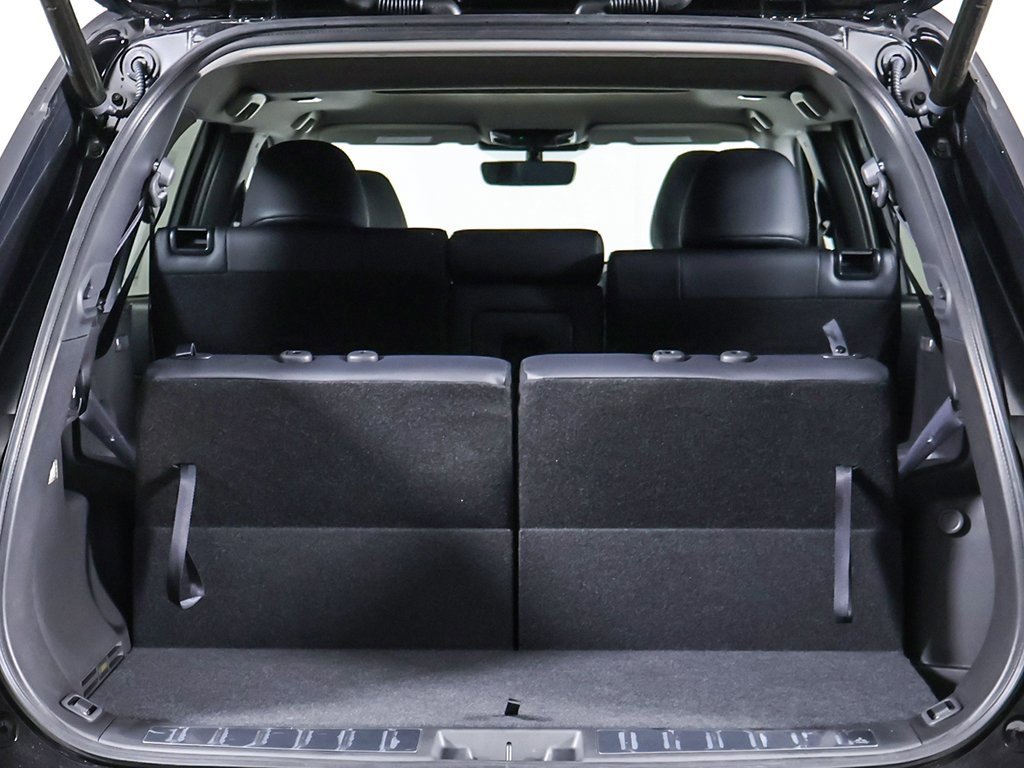 New 2025 Mitsubishi Outlander SE image 18