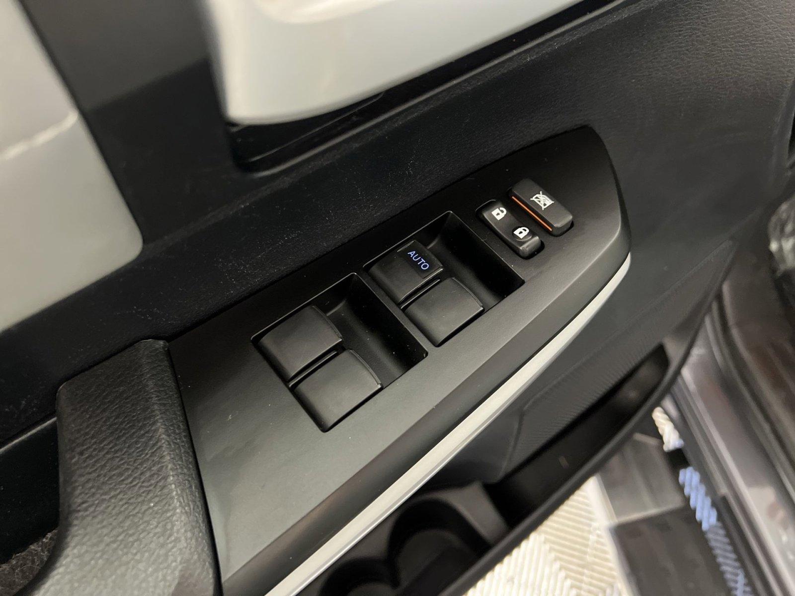 Used 2018 Toyota Tundra Limited image 13