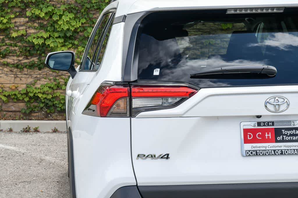 Certified 2025 Toyota RAV4 XLE w/ Convenience Package FWD image 9