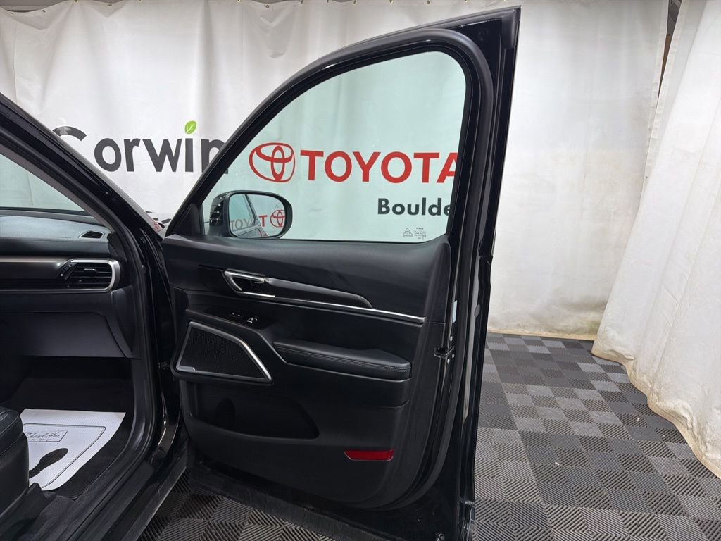 Used 2025 Kia Telluride S AWD/4WD image 10