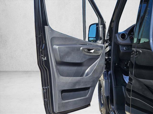 Used 2025 Mercedes-Benz Sprinter 2500 image 12