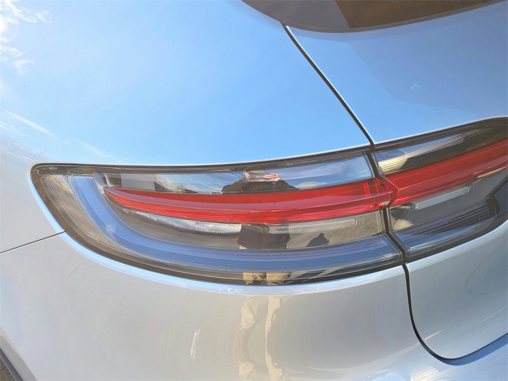 New 2026 Porsche Macan image 26