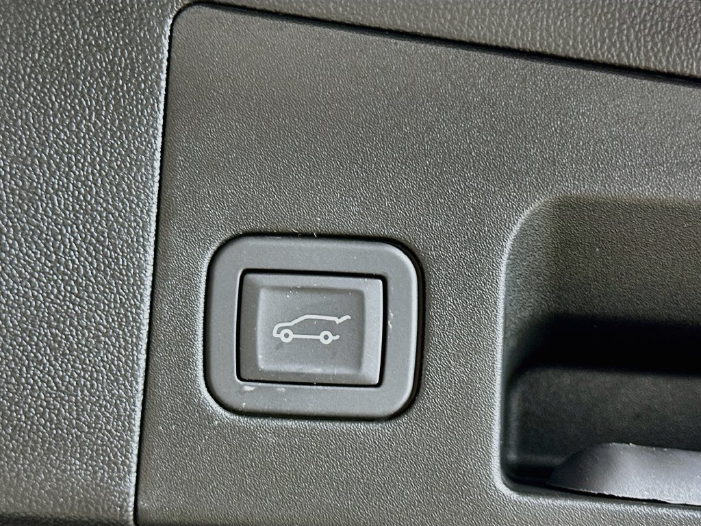 New 2026 Cadillac XT5 Premium Luxury w/ LPO, Floor Liner Package AWD/4WD image 34