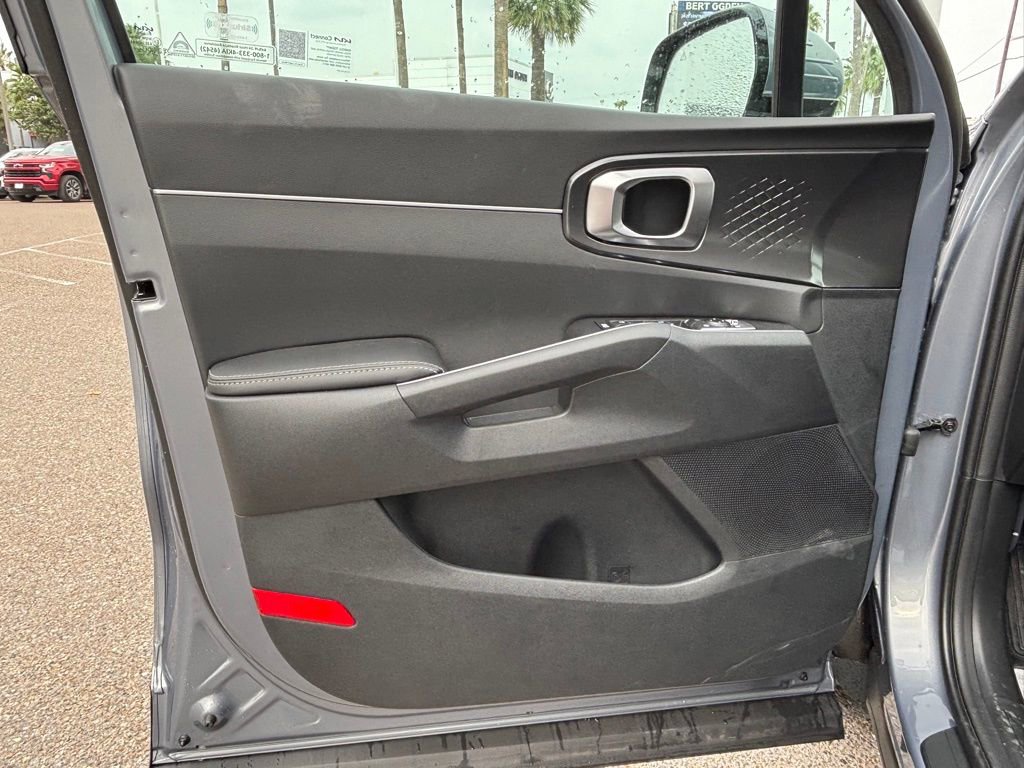 New 2025 Kia Sorento S w/ Panoramic Sunroof Package image 14