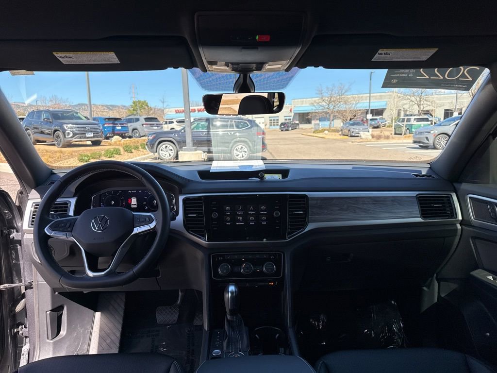 Certified 2022 Volkswagen Atlas Cross Sport SE image 13