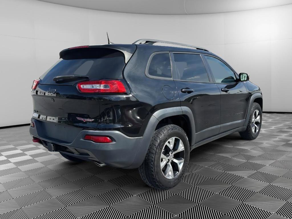 Used 2016 Jeep Cherokee Trailhawk w/ Comfort/Convenience Group AWD/4WD image 4