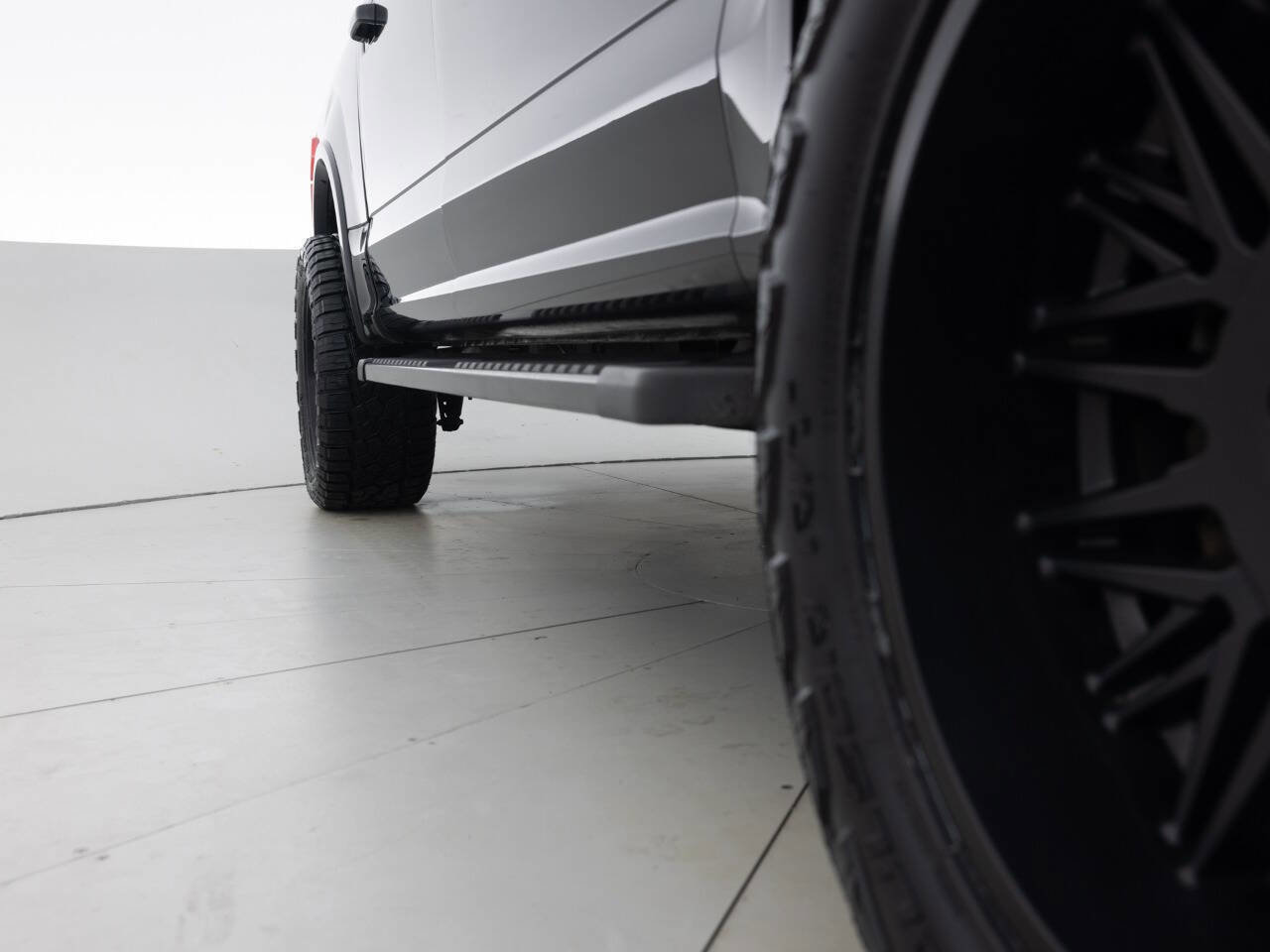 Used 2018 Ford F150 Lariat w/ Equipment Group 502A Luxury image 21