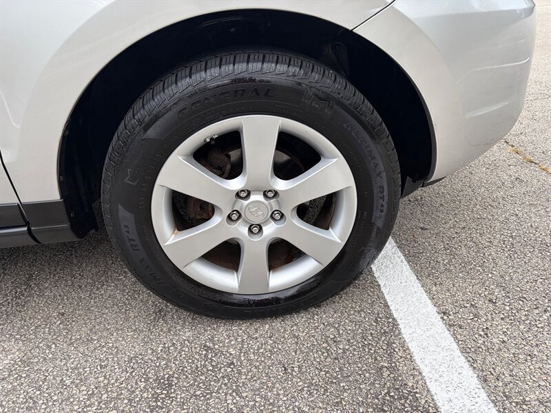 Used 2007 Hyundai Santa Fe SE FWD image 25