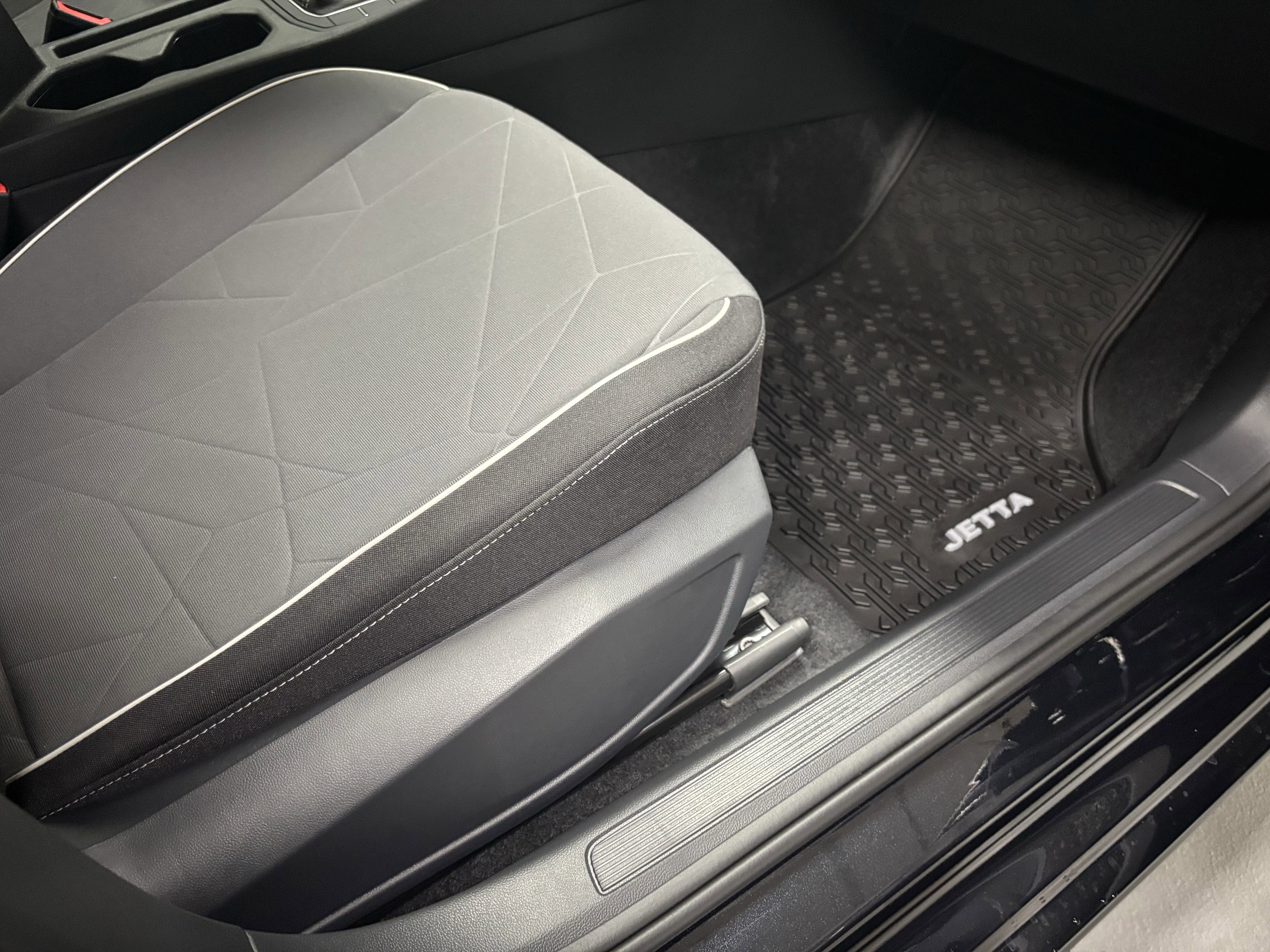 New 2025 Volkswagen Jetta Sport image 11