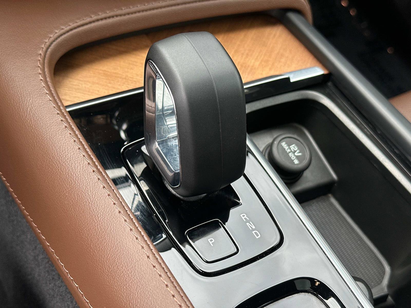 Certified 2024 Volvo XC90 T8 Plus image 14