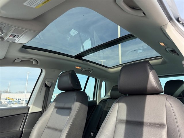 Used 2017 Volkswagen Tiguan Wolfsburg Edition image 34