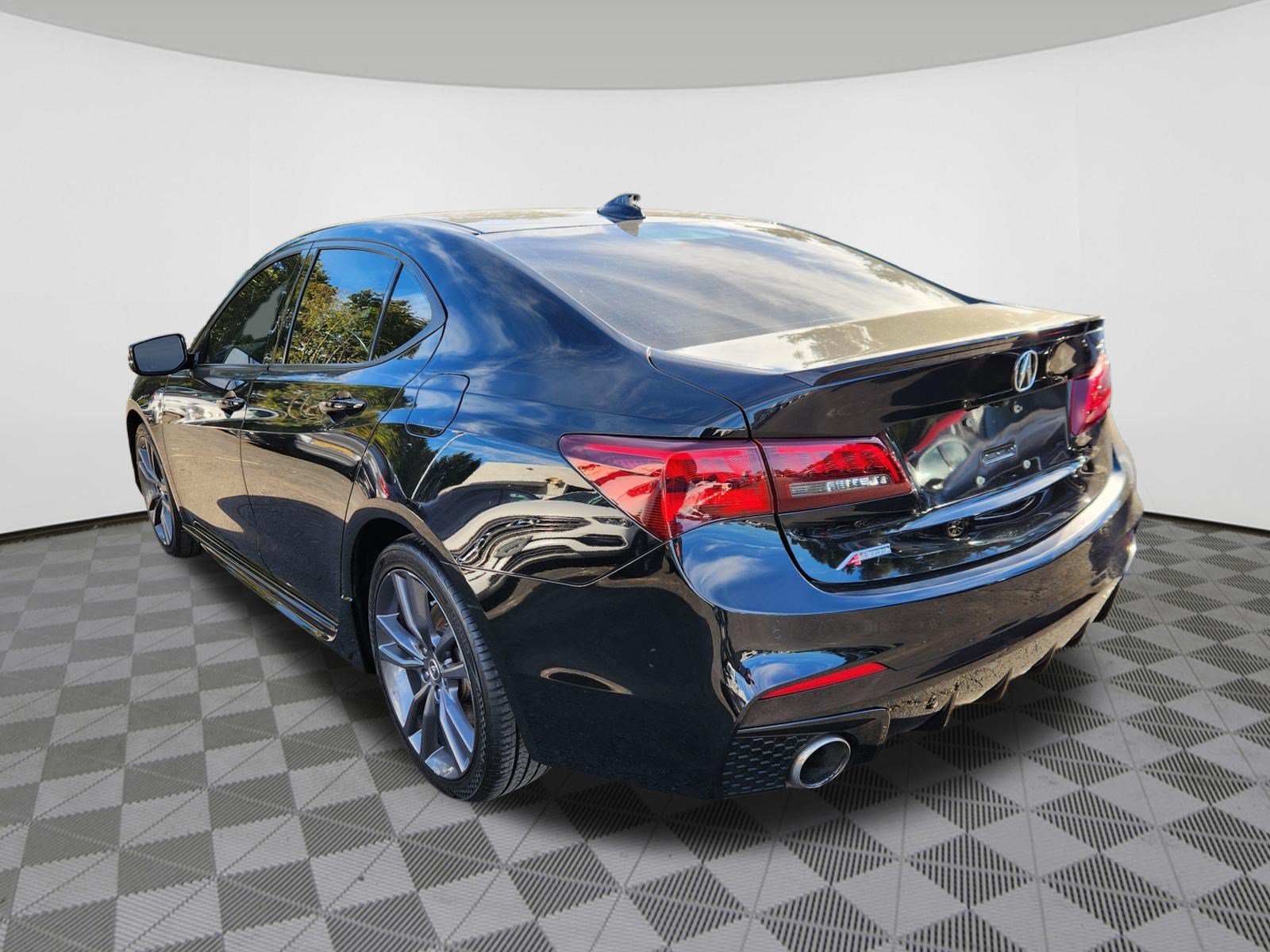 Used 2019 Acura TLX w/ Technology & A-SPEC Package FWD image 3
