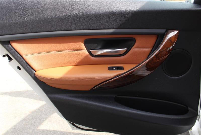 Used 2012 BMW 328i Sedan image 25