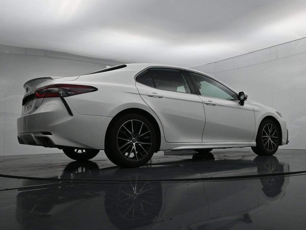 Used 2024 Toyota Camry SE FWD image 23