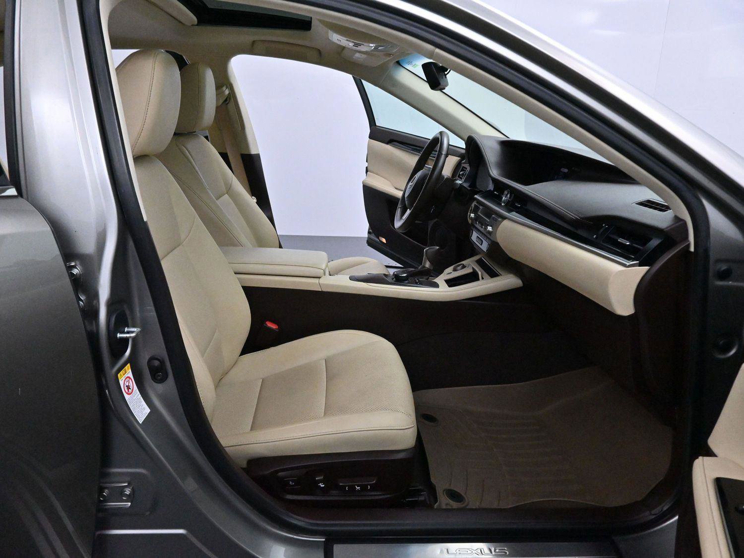 Used 2018 Lexus ES 350 w/ Accessory Package image 30