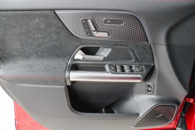 New 2025 Mercedes-Benz GLA 35 AMG 4MATIC image 21