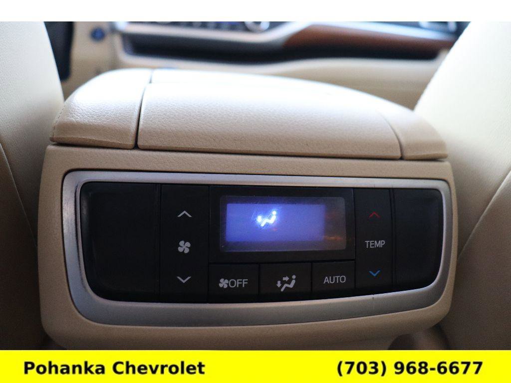 Used 2017 Toyota Highlander Limited image 26