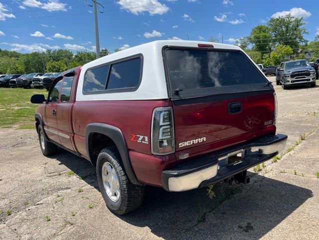 Used 2004 GMC Sierra 1500 SLE w/ Safe And Sound Package AWD/4WD image 5