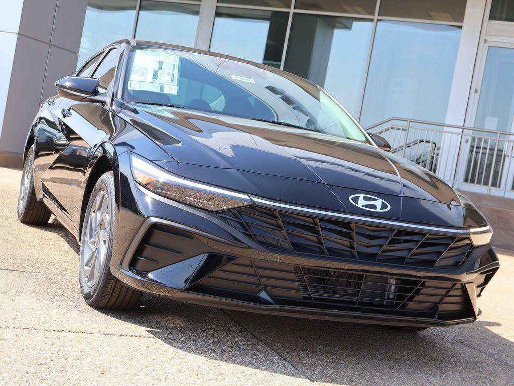 New 2026 Hyundai Elantra Blue image 7