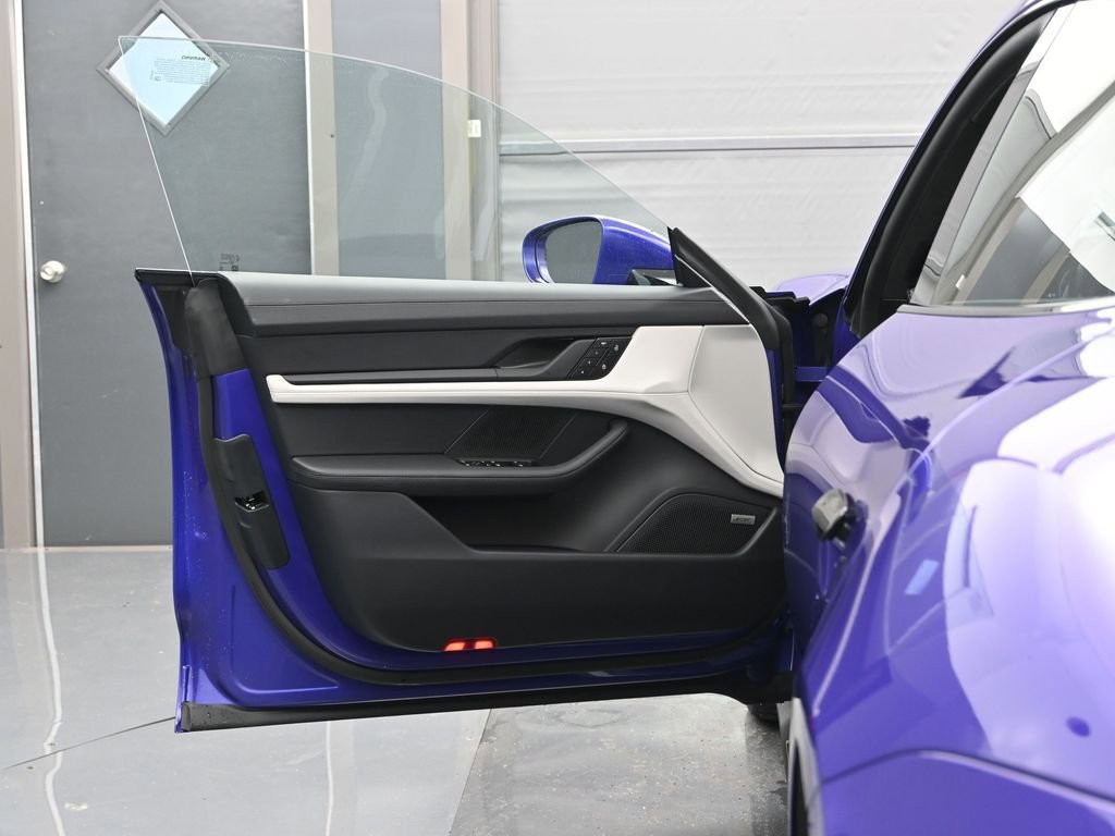 New 2026 Porsche Taycan GTS AWD/4WD image 8